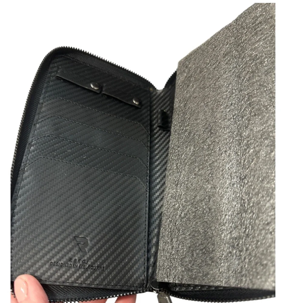 Rival Zero zip wallet organizer‎ black and red EUC 137